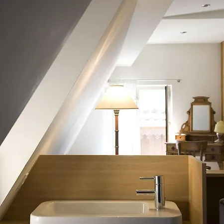 Restaurant Le Chut - Petite France فندق 3*